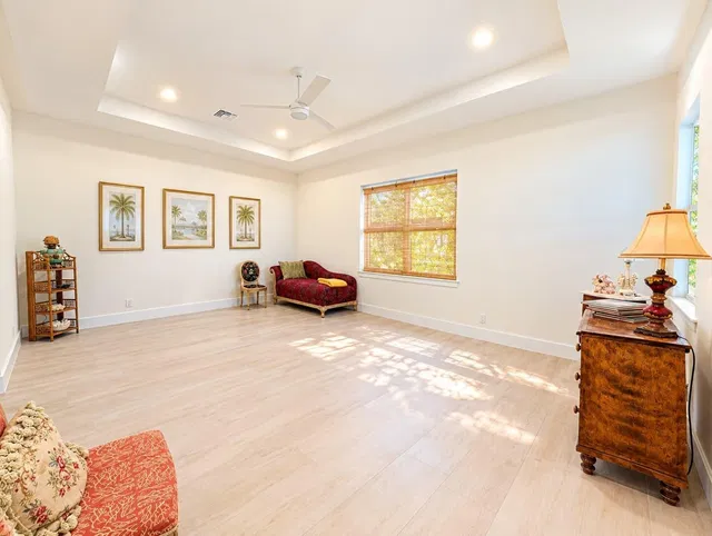 Residence photo 17