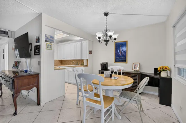 Residence photo 11