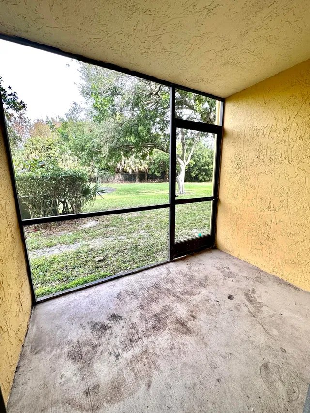 Residence photo 9