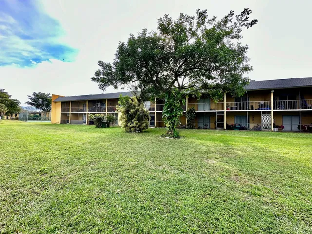 Residence photo 19