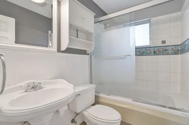 Residence photo 17