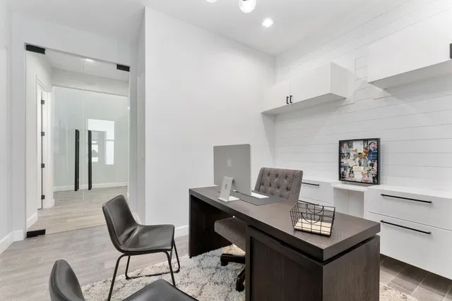 Residence photo 15