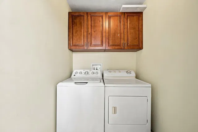 Unit J photo 20