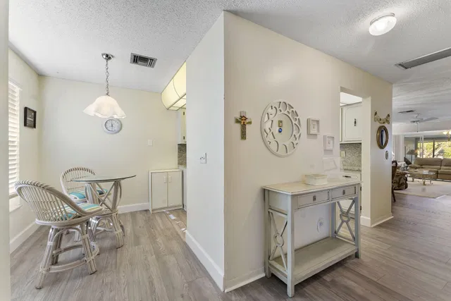 Unit 202 photo 15