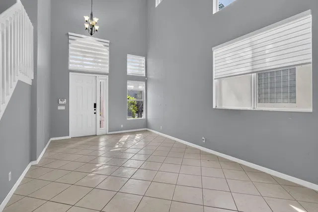  Residence photo 4