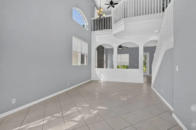  Residence photo 6