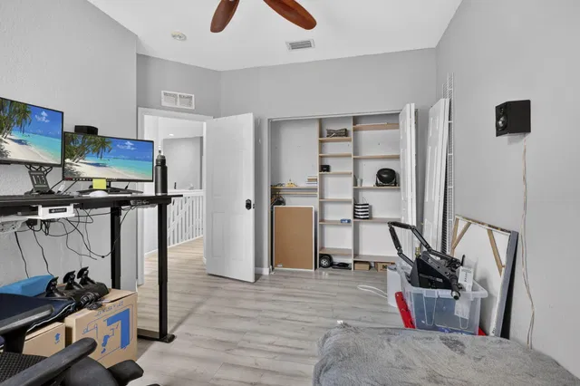  Residence photo 18