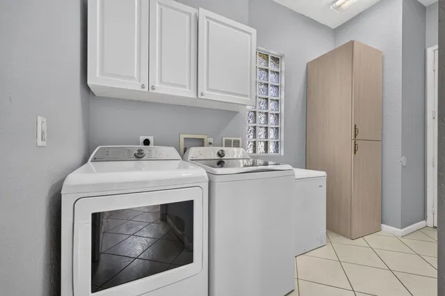  Residence photo 35