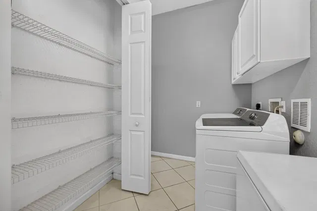  Residence photo 36