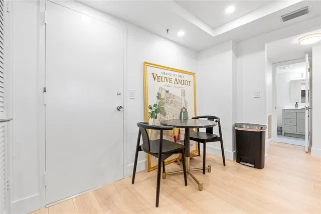 Unit 112 photo 19