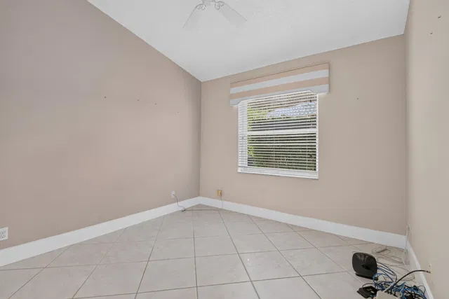 Residence photo 22