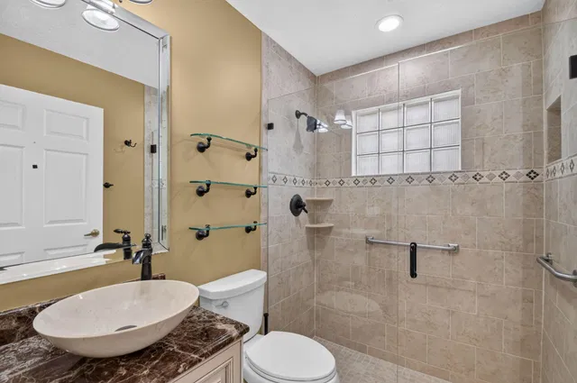 Residence photo 24