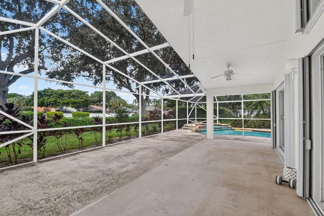 Residence photo 93