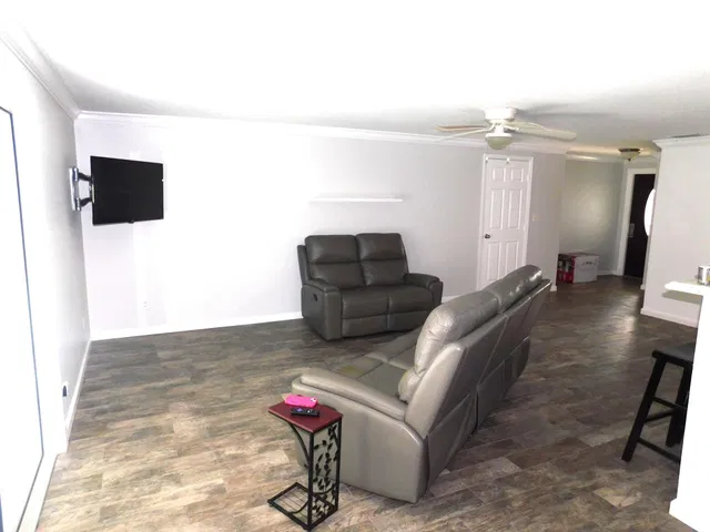  Residence photo 7