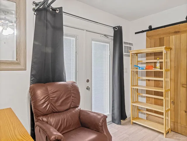  Residence photo 13