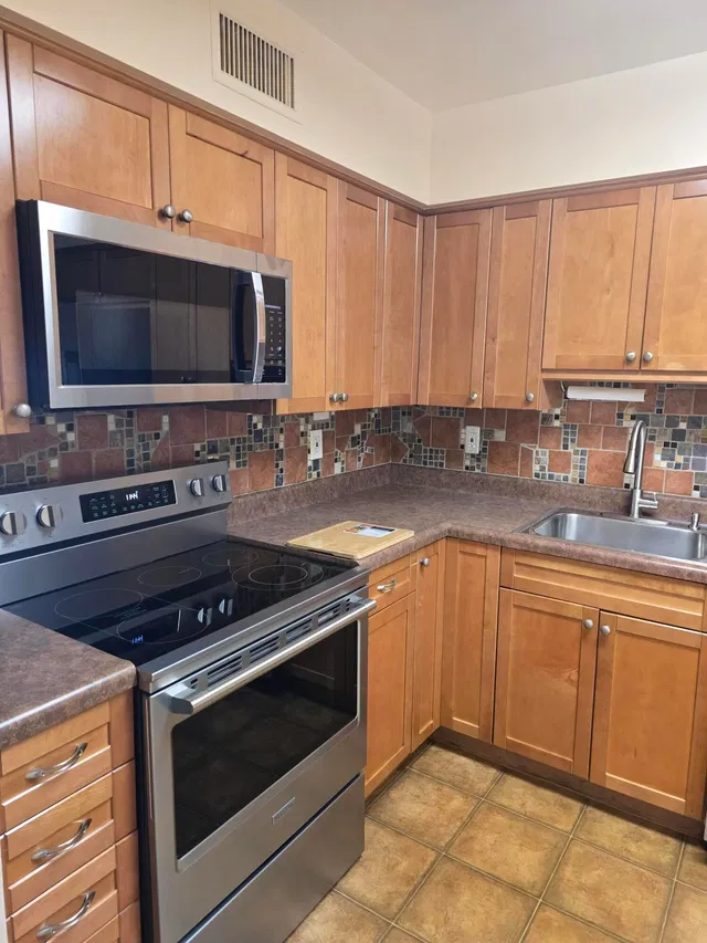 Unit 102 photo 2