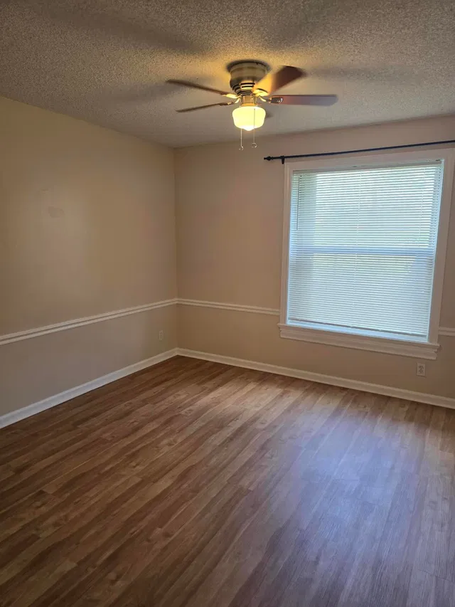 Unit 102 photo 22