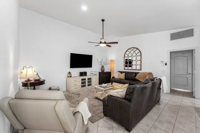 Residence photo 7