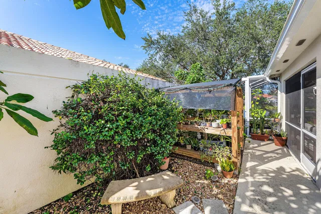 Residence photo 30
