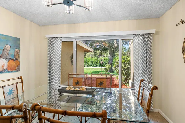 Residence photo 9
