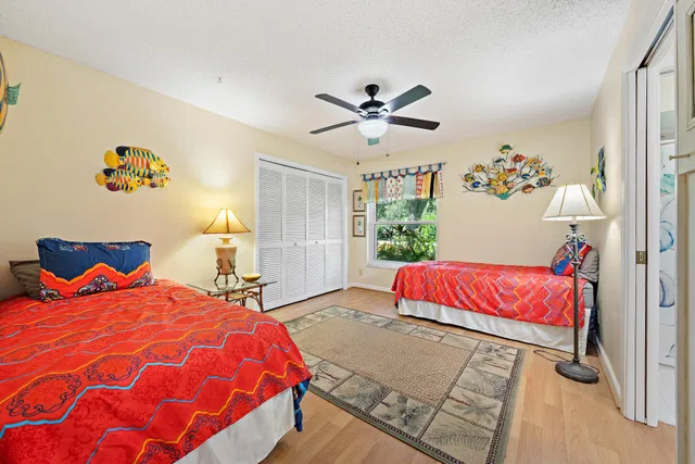 Residence photo 17
