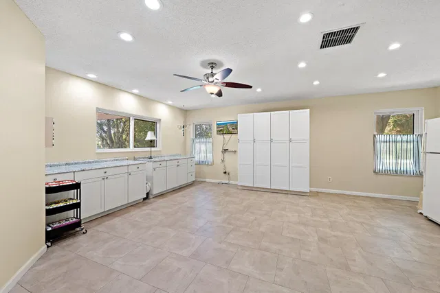 Residence photo 18