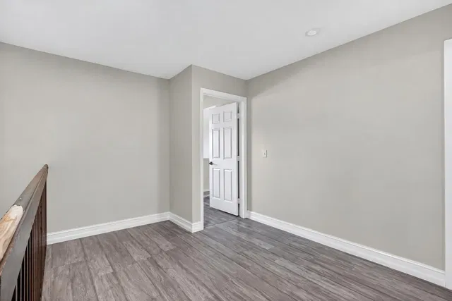Unit 2 photo 28