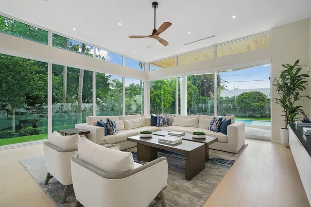 Palm Trail Delray Beach Residence photo 9