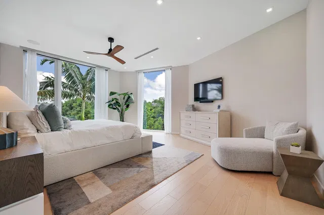 Palm Trail Delray Beach Residence photo 24