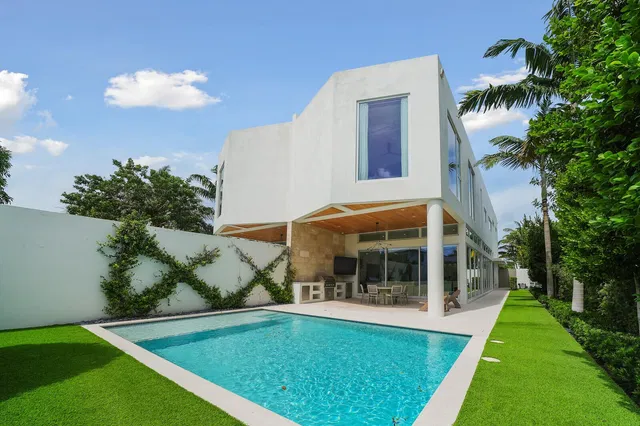 Palm Trail Delray Beach Residence photo 35