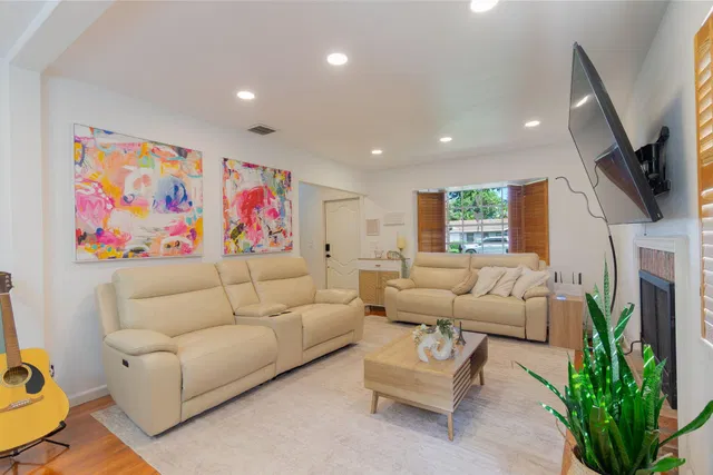 Residence photo 9