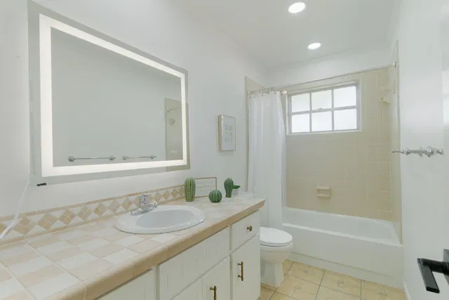 Residence photo 18