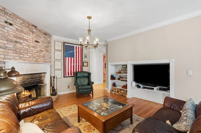  Residence photo 9