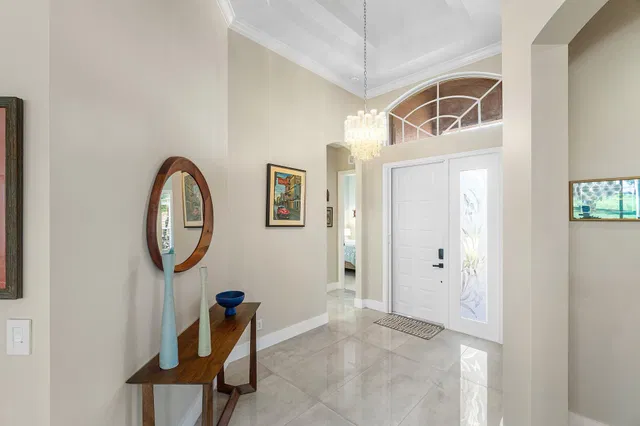 Residence photo 3