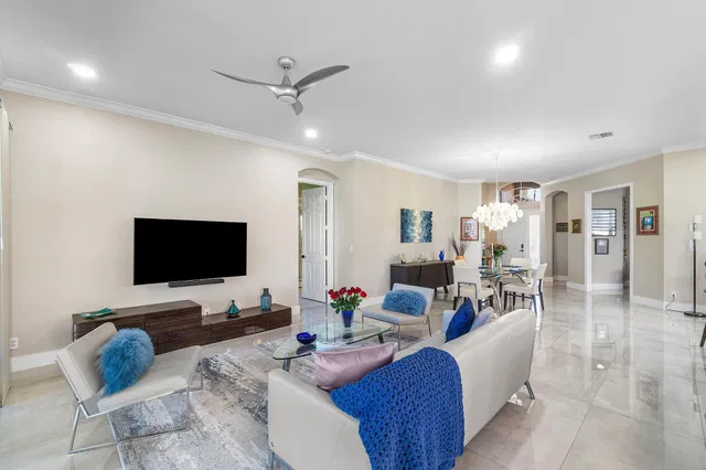 Residence photo 11