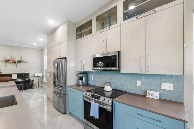 Residence photo 16