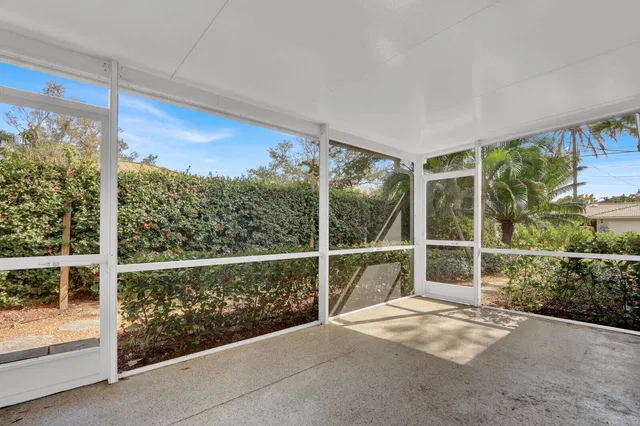 Residence photo 25