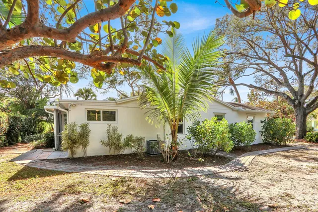 Residence photo 32