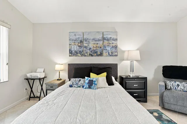Residence photo 17