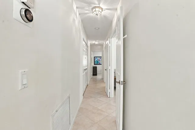 Residence photo 24