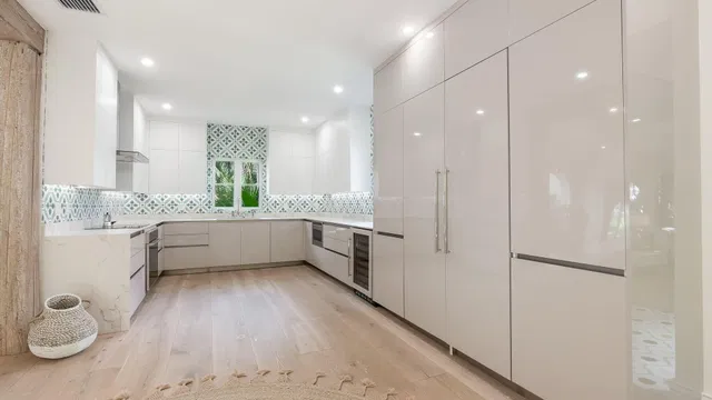 Residence photo 8