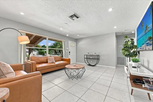 Residence photo 10