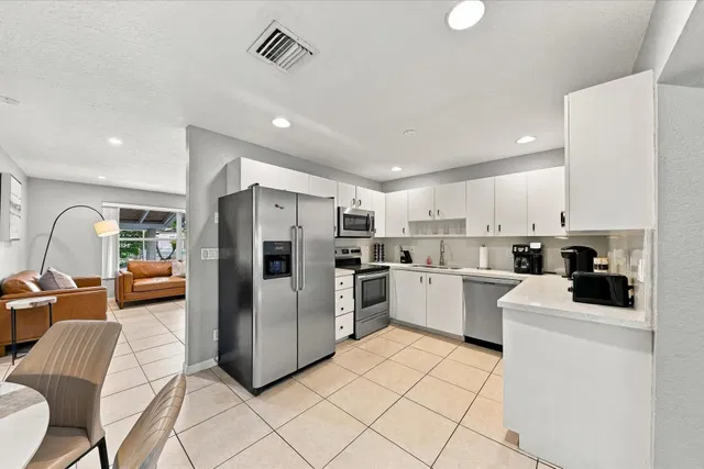Residence photo 11