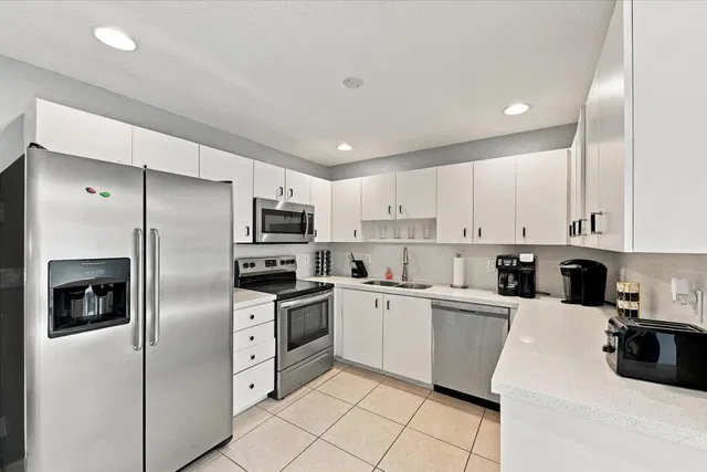 Residence photo 12