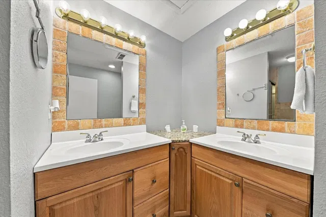 Residence photo 21