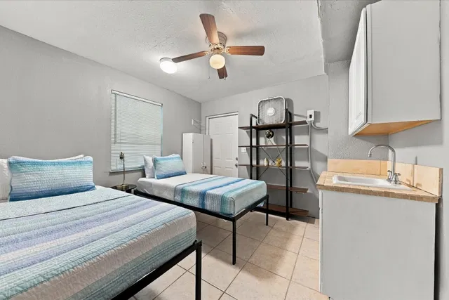 Residence photo 32