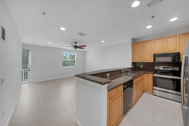 Residence photo 5