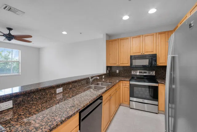 Residence photo 6