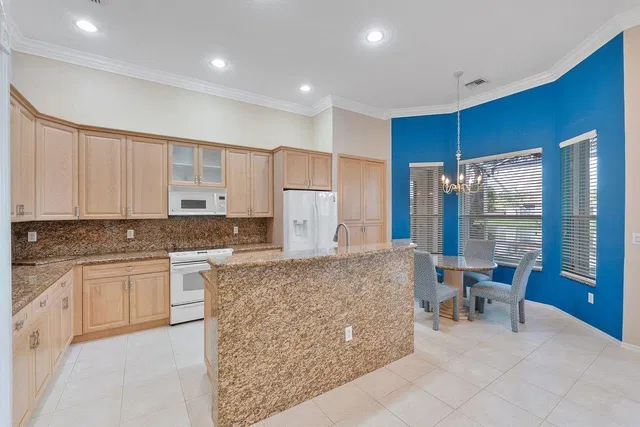 Residence photo 15