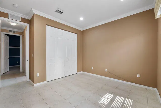 Residence photo 28